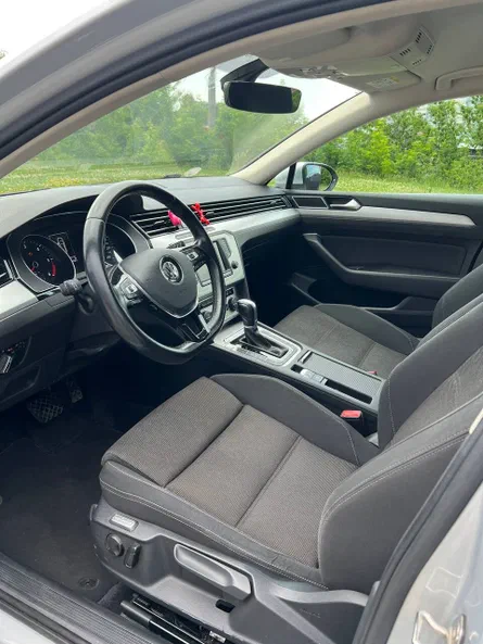 Volkswagen Passat 2016 - 16
