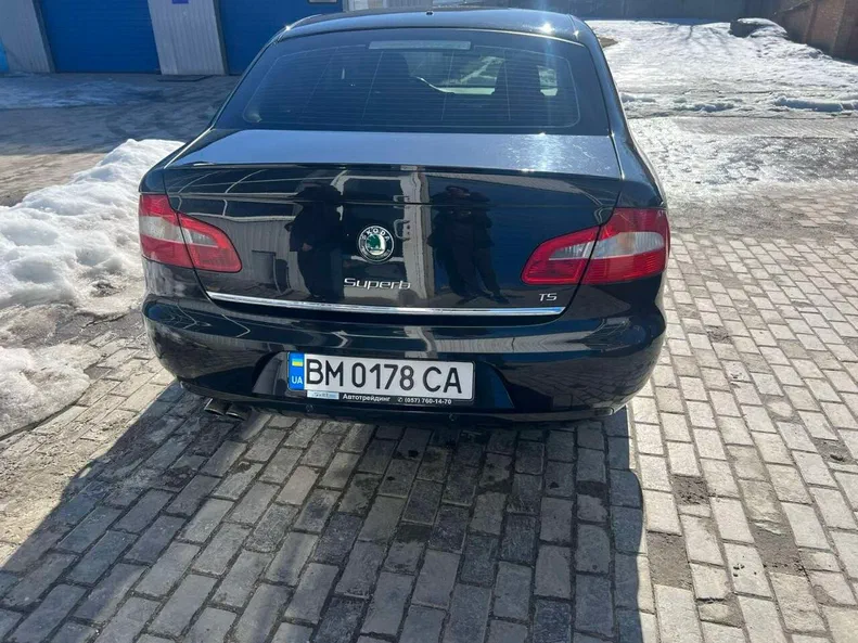 Skoda Superb 2011 - 3