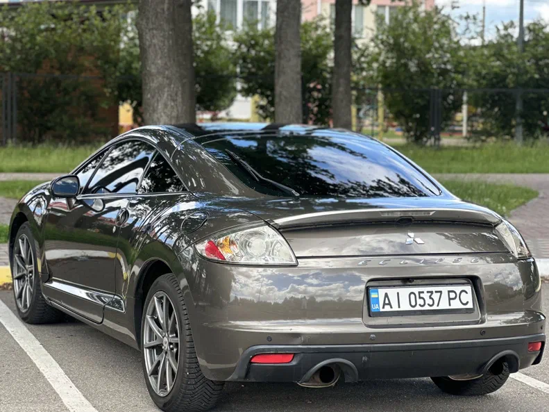 Mitsubishi Eclipse 2011 - 9