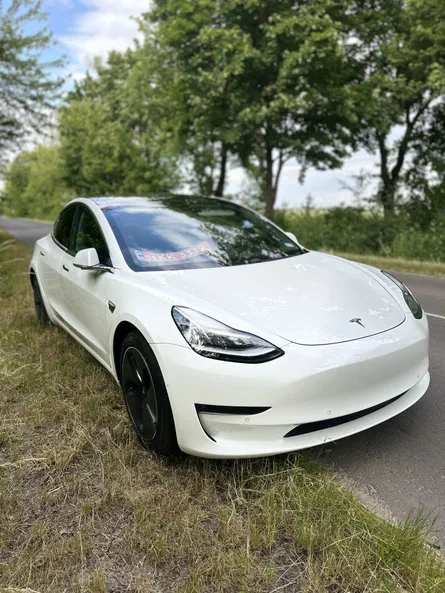 Tesla Model 3 2020 - 1