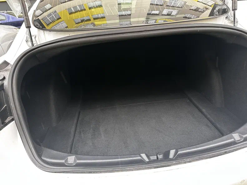 Tesla Model 3 2020 - 4