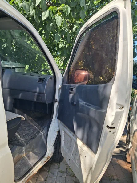 Toyota HiAce 2000 - 5