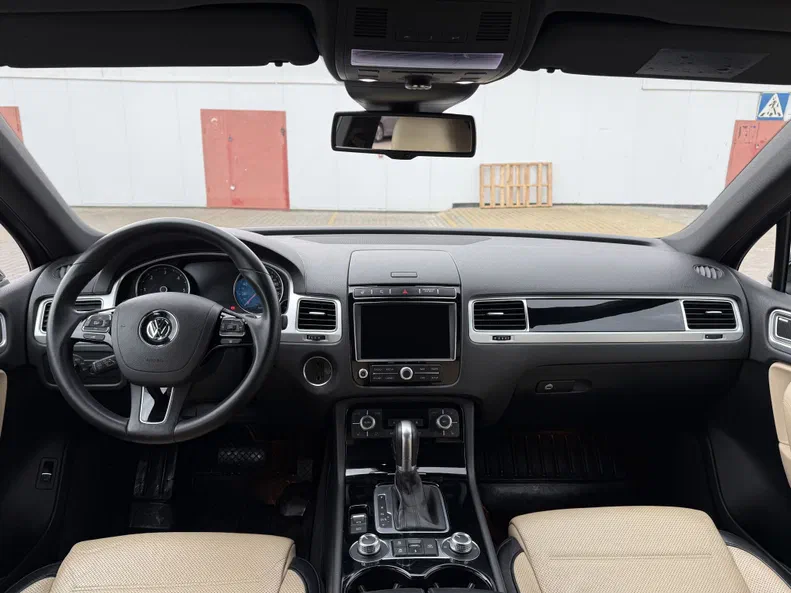 Volkswagen Touareg 2016 - 1