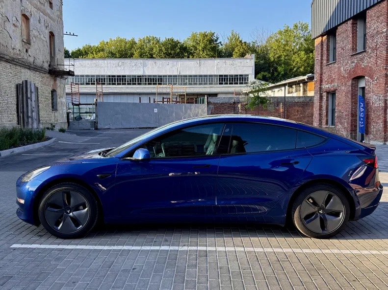 Tesla Model 3 2019 - 1