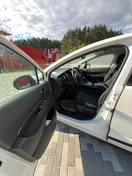 Peugeot 3008 2010 - 16