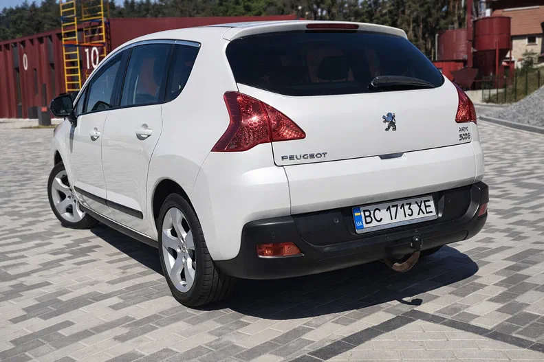 Peugeot 3008 2010 - 13