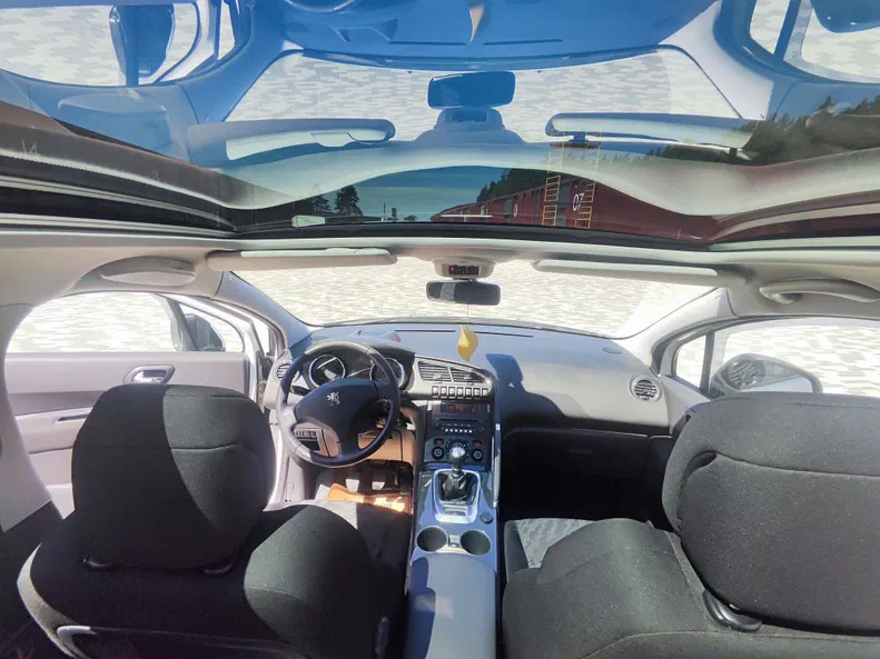 Peugeot 3008 2010 - 24