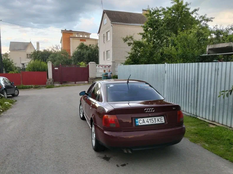 Audi A4 1995 - 4