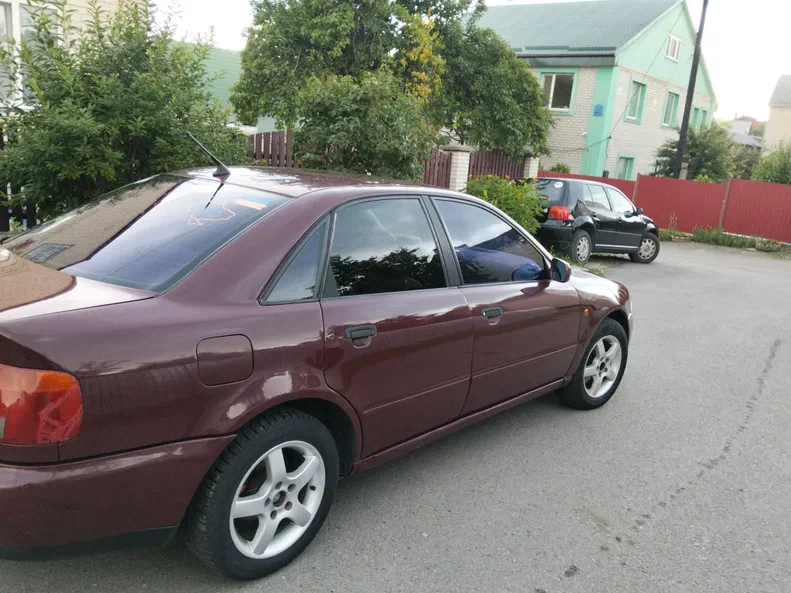 Audi A4 1995 - 6