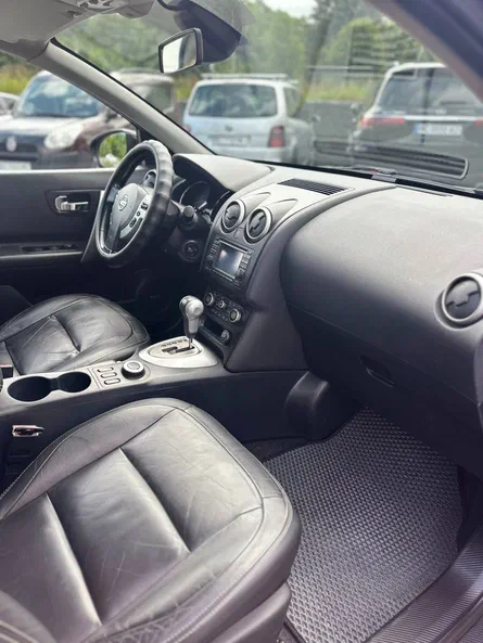 Nissan Qashqai 2010 - 11