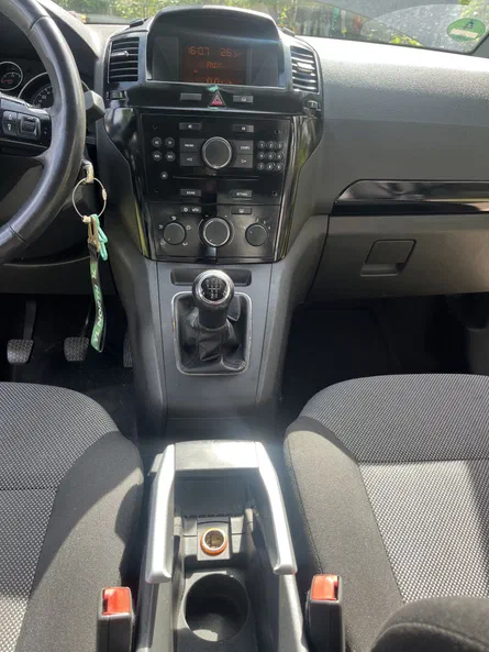Opel Zafira 2009 - 15