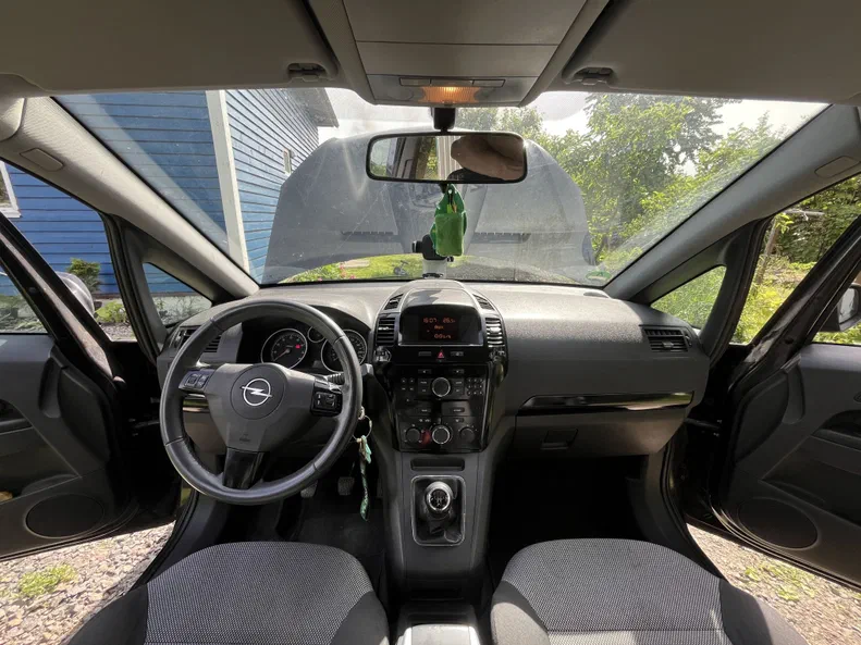 Opel Zafira 2009 - 13