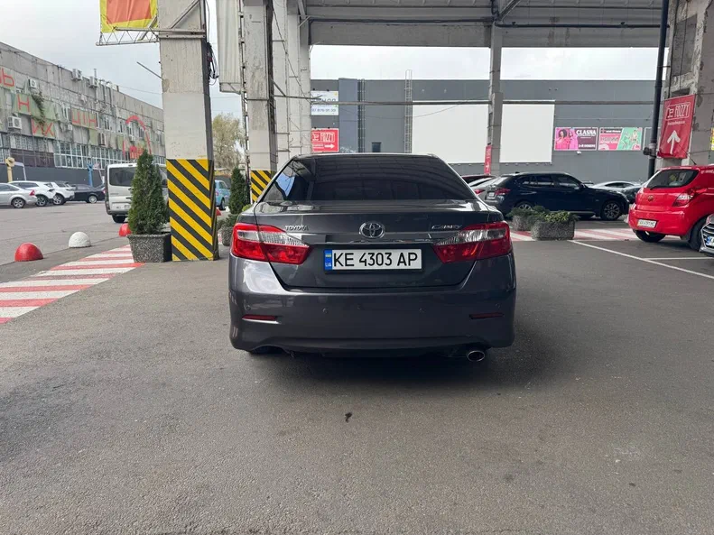 Toyota Camry 2013 - 13