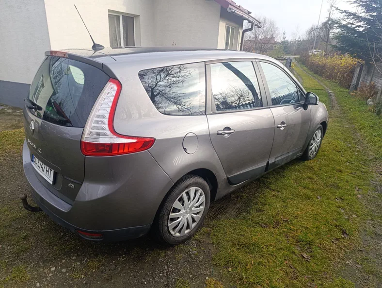 Renault Scenic 2010 - 13