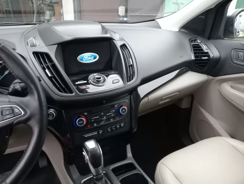 Ford Escape 2019 - 7