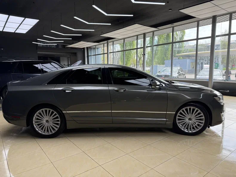 Lincoln MKZ 2016