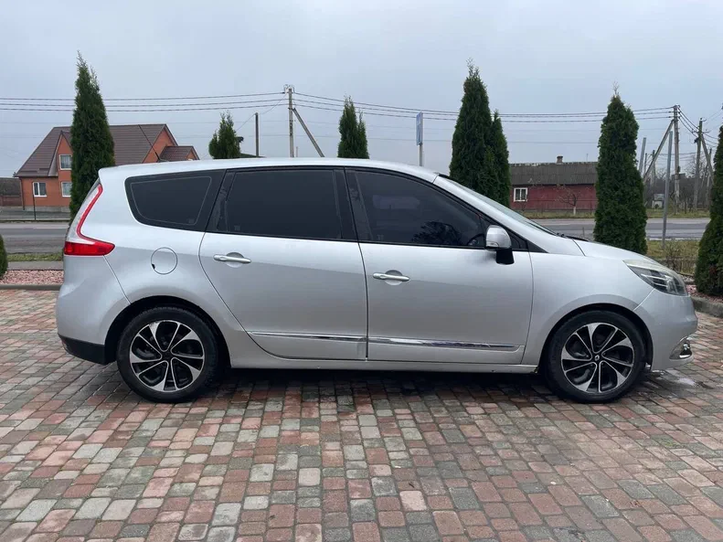 Renault Scenic 2012 - 5