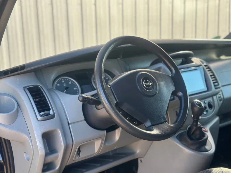 Opel Vivaro 2008 - 12