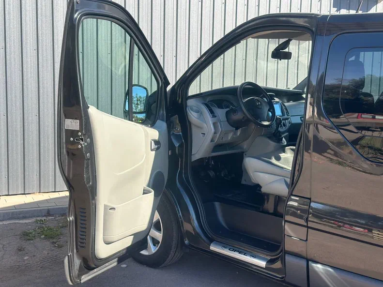 Opel Vivaro 2008 - 13