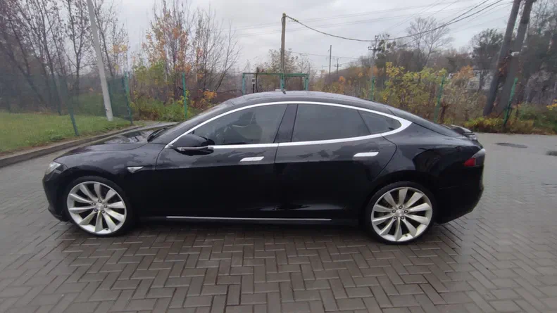 Tesla Model S 2014 - 9
