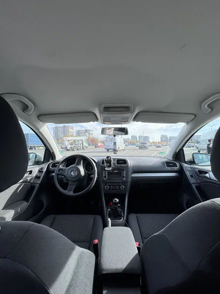 Volkswagen Golf 2011 - 5