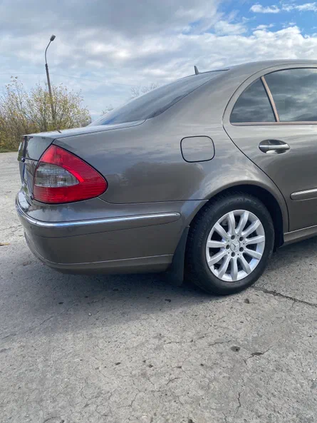 Mercedes-Benz E-Клас 2007 - 6