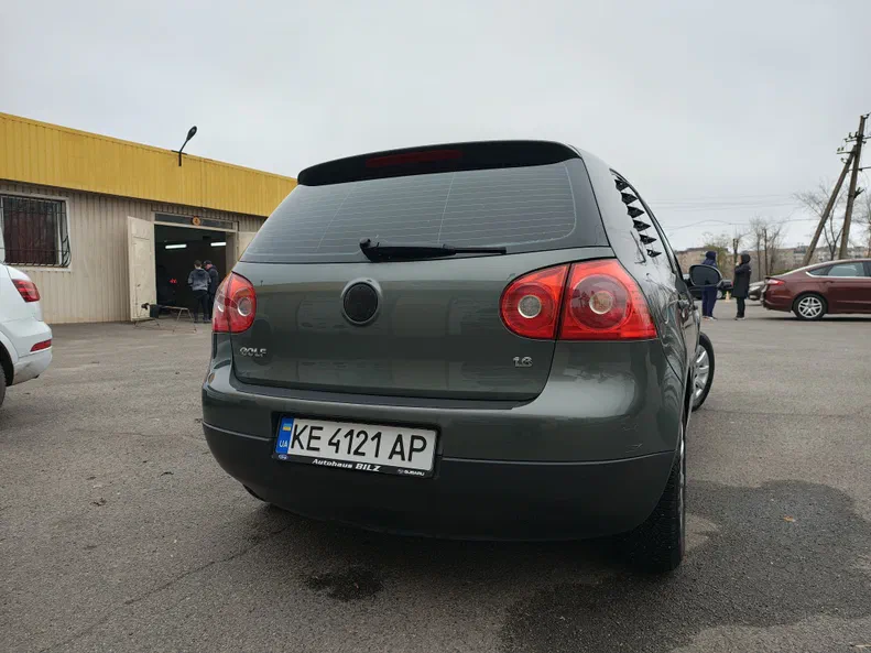 Volkswagen Golf 2004