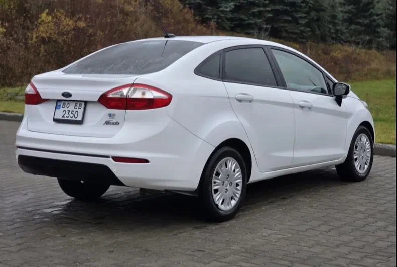 Ford Fiesta 2016 - 20