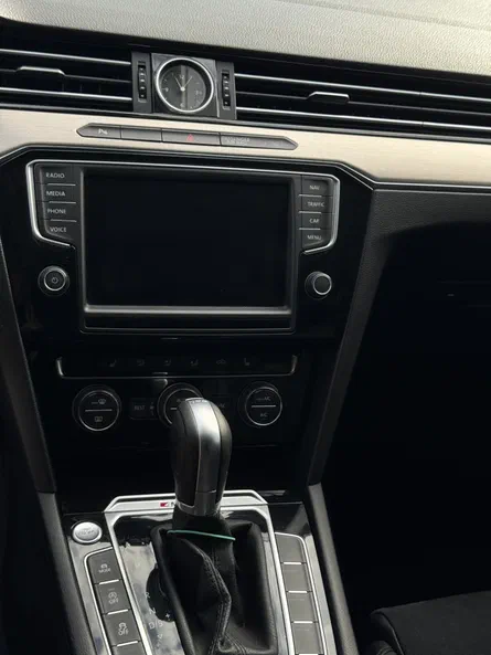 Volkswagen Passat 2017 - 9