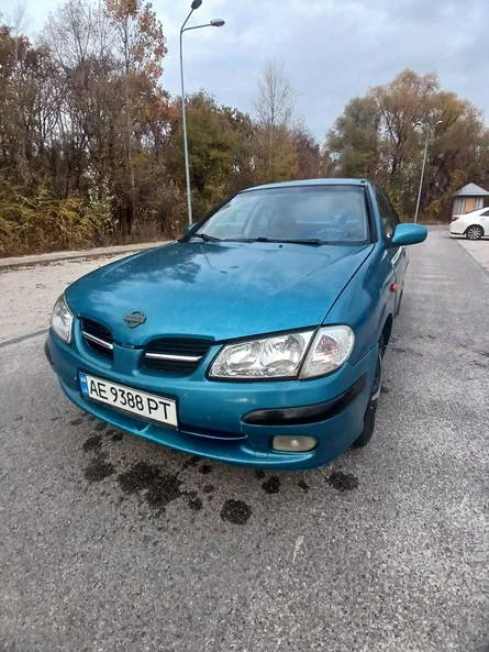 Nissan Almera 2001