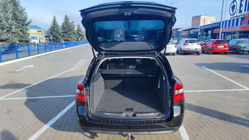 Renault Laguna 2013 - 27