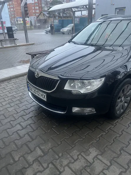 Skoda Superb 2012