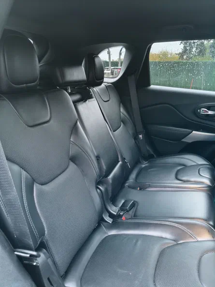 Jeep Cherokee 2020 - 18