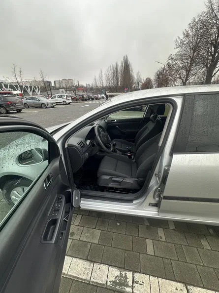 Volkswagen Golf 2004