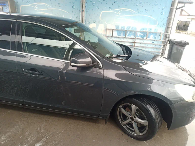 Volvo V60 2011 - 6