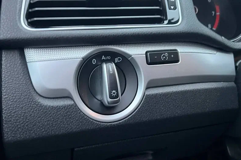 Volkswagen Passat 2016 - 16