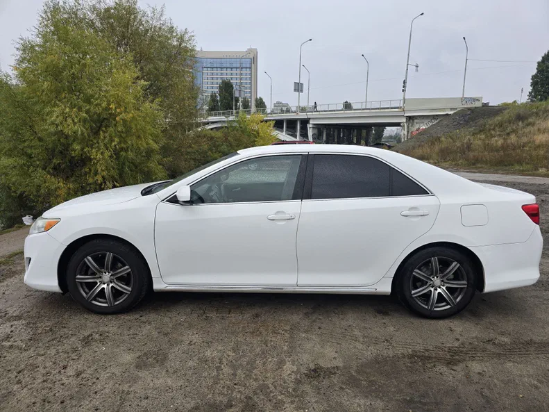 Toyota Camry 2014 - 18