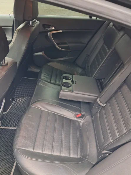 Opel Insignia 2009 - 10