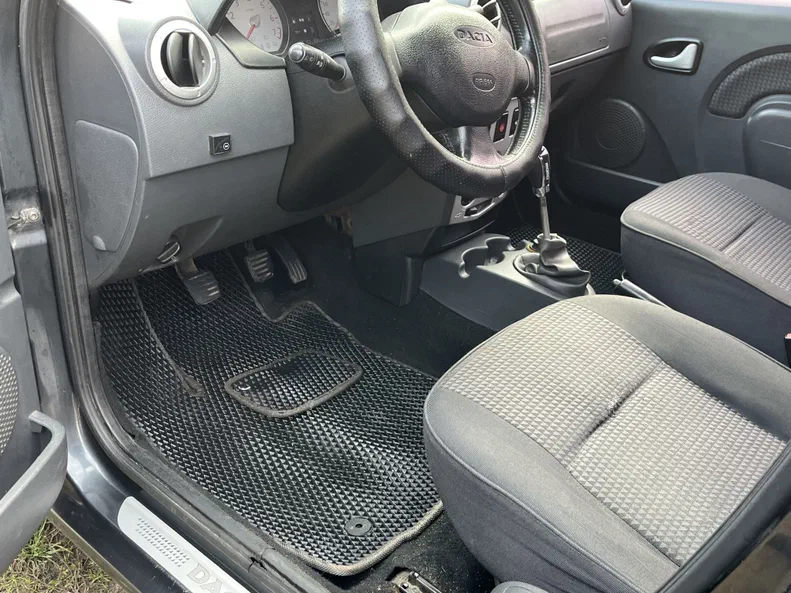 Dacia Logan 2007 - 12