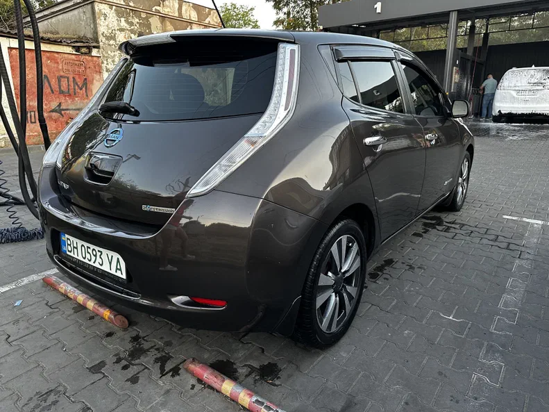 Nissan Leaf 2016 - 21