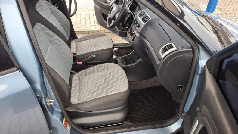 Skoda Fabia 2009 - 13