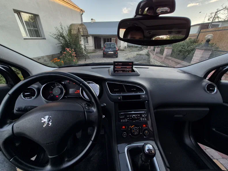 Peugeot 5008 2009 - 10