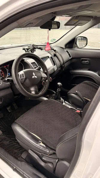 Mitsubishi Outlander 2011 - 9