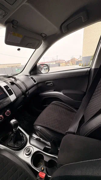 Mitsubishi Outlander 2011 - 11