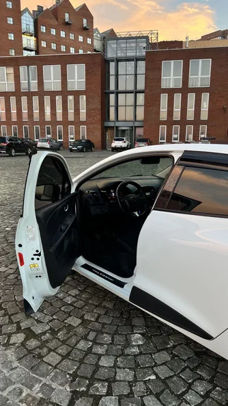 Renault Clio 2016 - 17