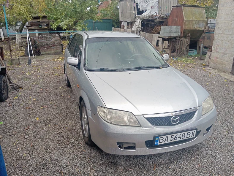 Mazda 323 1999 - 7