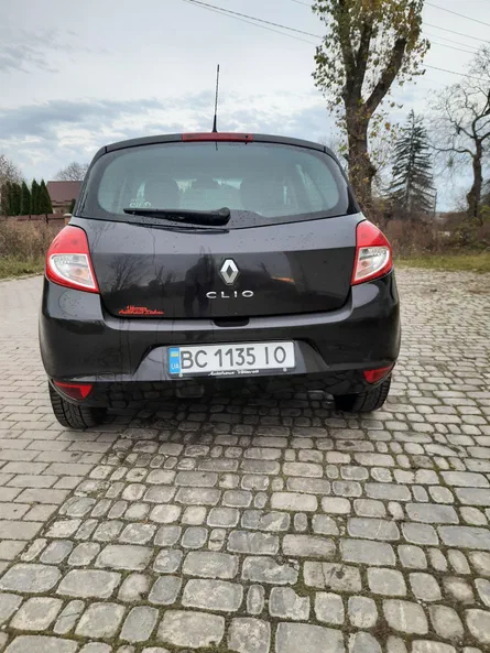 Renault Clio 2011 - 8
