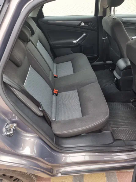 Ford Mondeo 2013 - 13