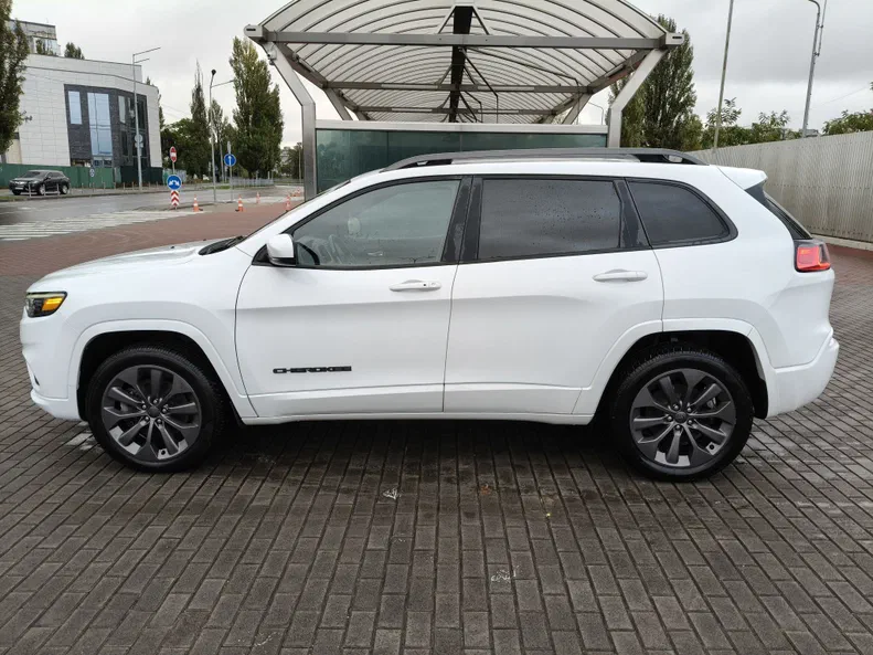 Jeep Cherokee 2020 - 10