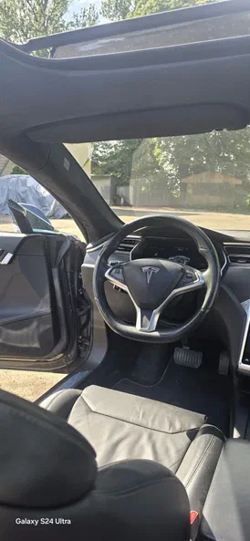 Tesla Model S 2017 - 6